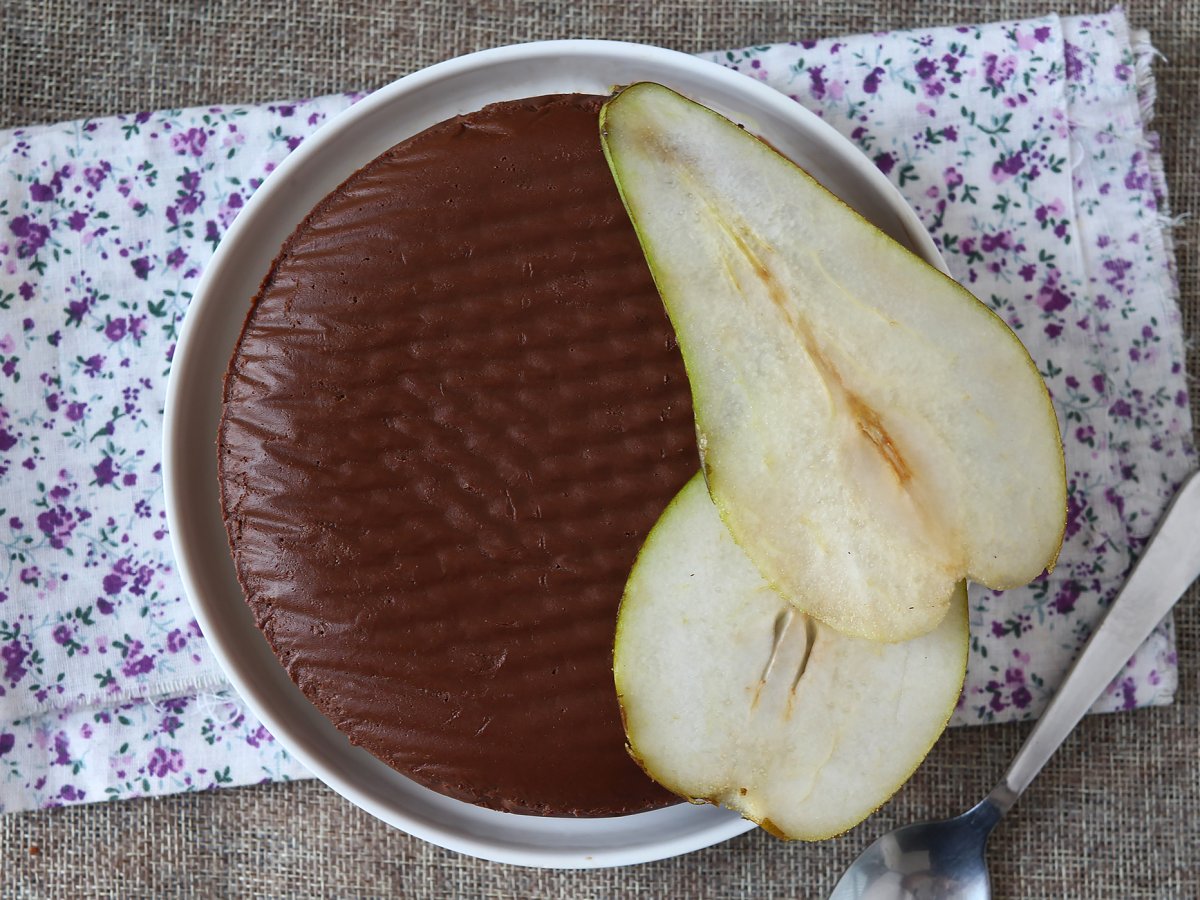 Çikolatalı armutlu fudge, sadece 2 malzeme ile yapımı süper kolay bir tatlı! - fotoğraf 4