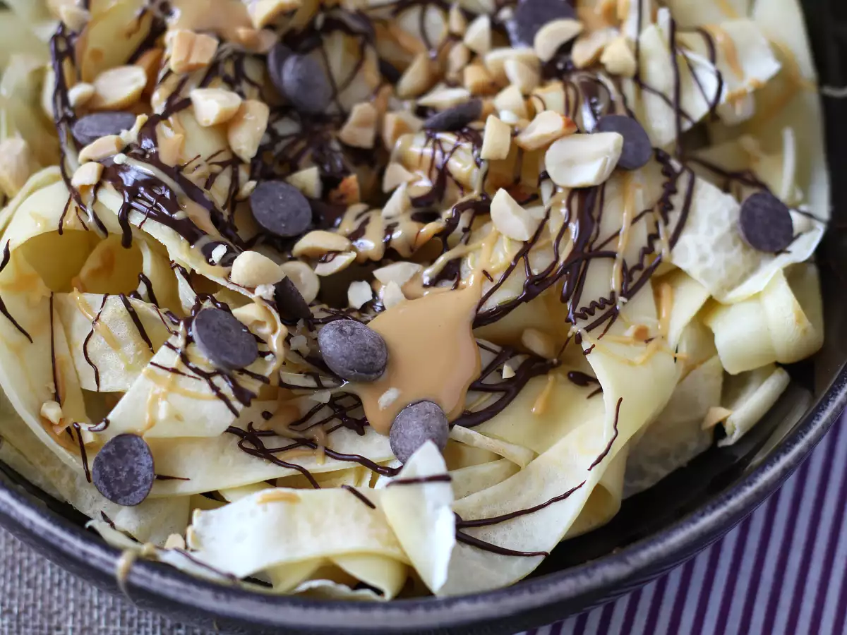 Çikolatalı ve fıstıklı krep tagliatelle! - fotoğraf 2