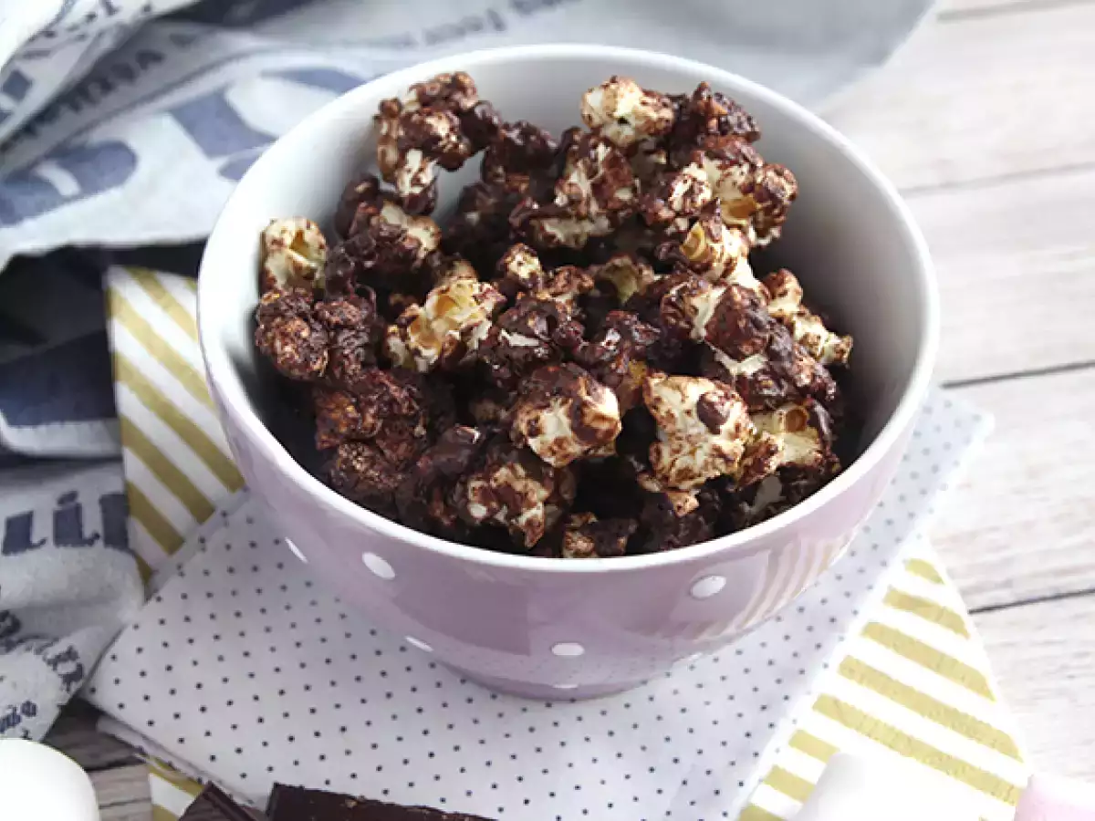 Çikolatalı ve marshmallowlu patlamış mısır - fotoğraf 5