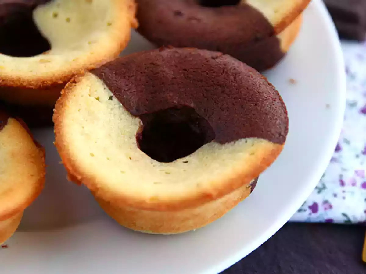 Çikolatalı/vanilyalı çift aromalı kek, çikolatalı orta kısım - fotoğraf 2