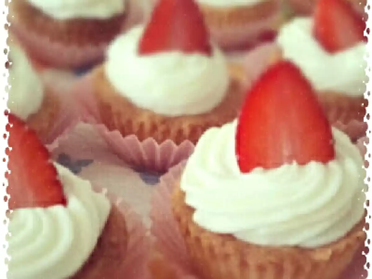 Çilekli Mini Tartoletler