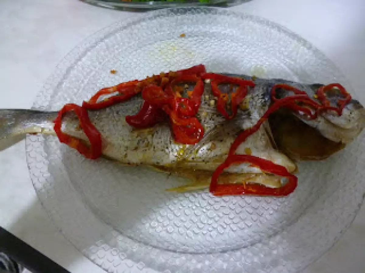 Çipura ve maydanoz salatası
