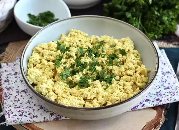 Çırpılmış yumurta yerine çırpılmış tofu!