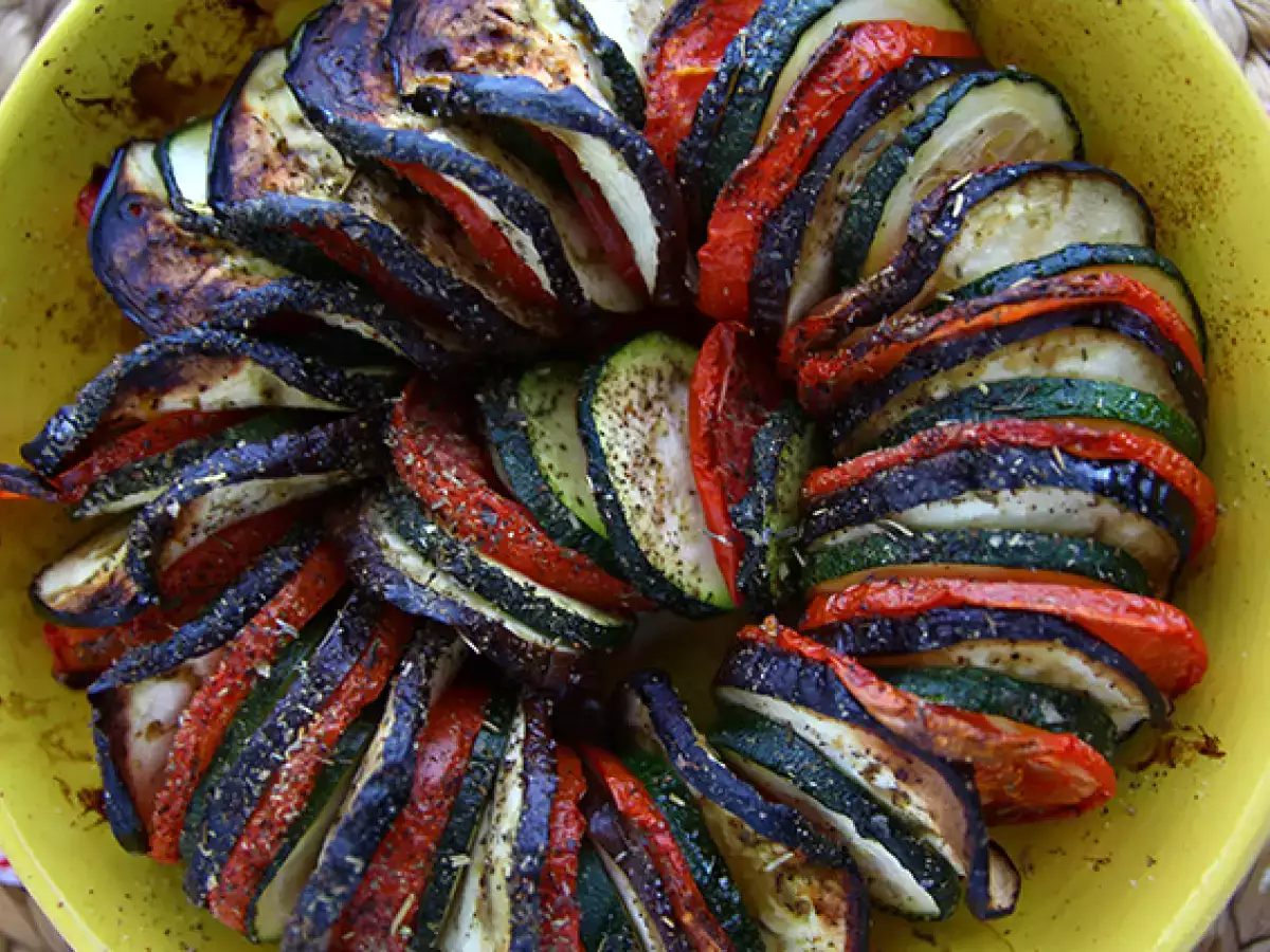 Çok kolay Provençal sebze tianı - fotoğraf 4