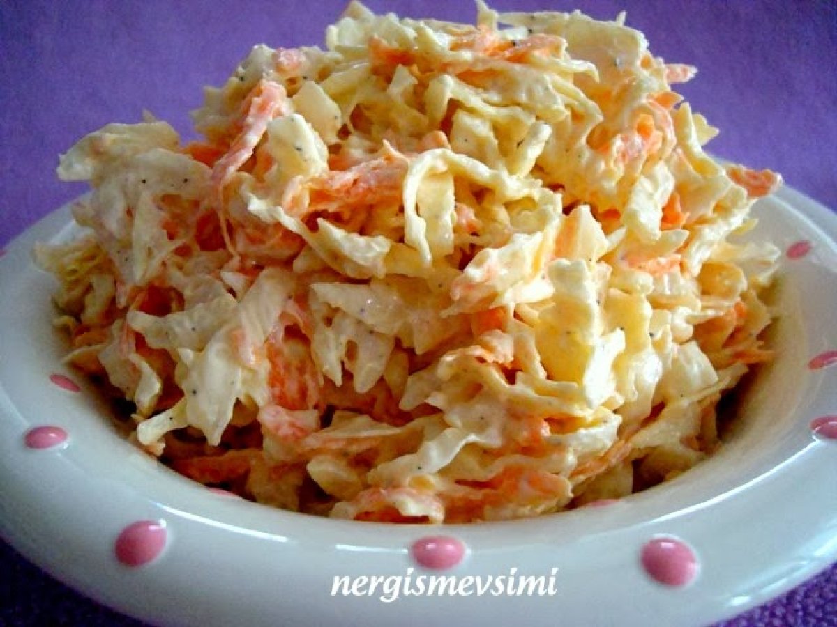 COLESLAW SALATASI