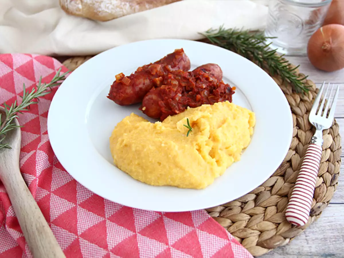 Comté Peynirli Polenta Eşliğinde Savoy Usulü Diot Sosisleri - fotoğraf 3