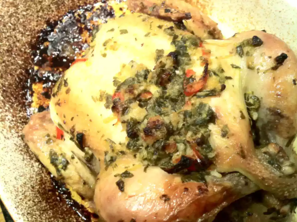 Cornish hen & kök sebzeler, fırında. - fotoğraf 2