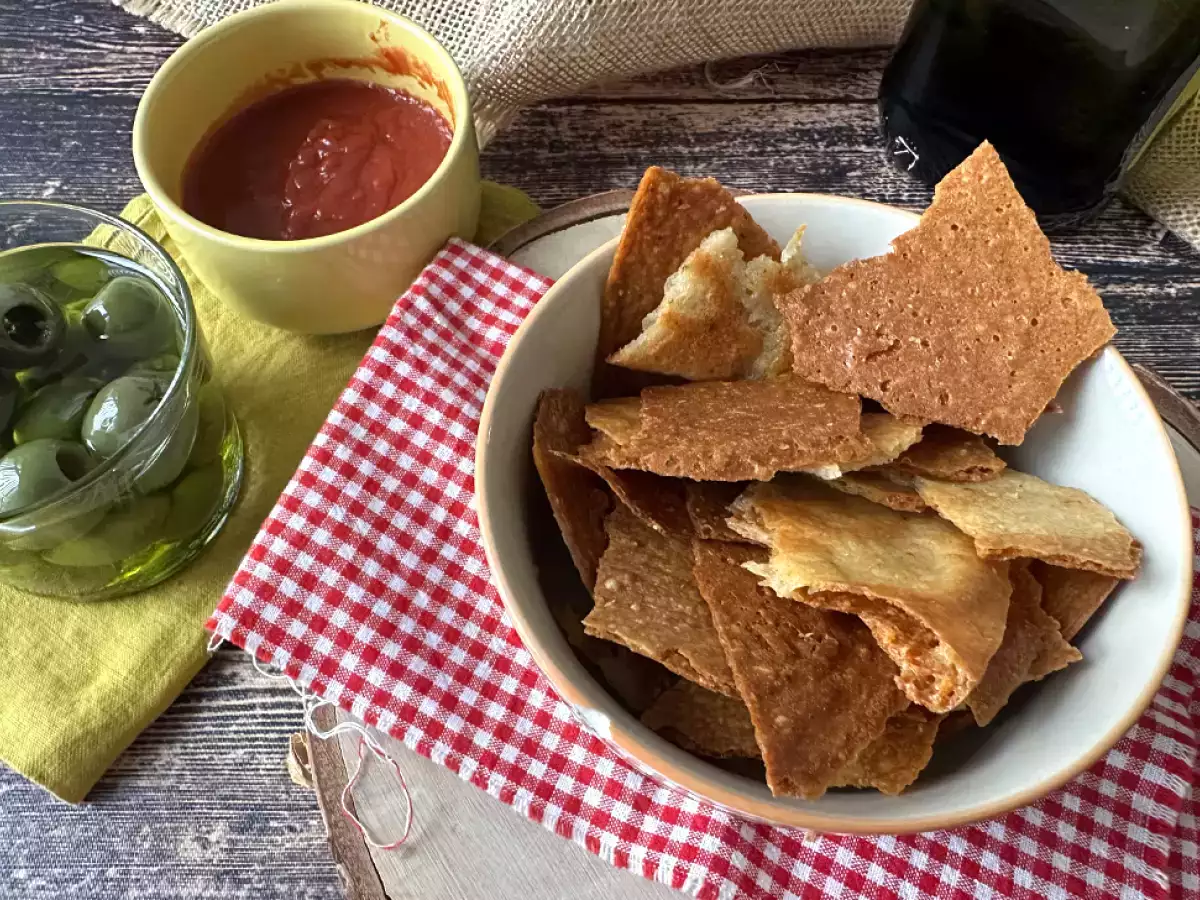 Crostini: çıtır çıtır Parmesanlı atıştırmalık