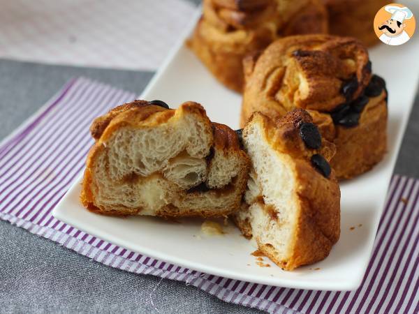 Cruffin, kruvasan ve muffin kombinasyonu, muhallebi ve çikolata ile - fotoğraf 6