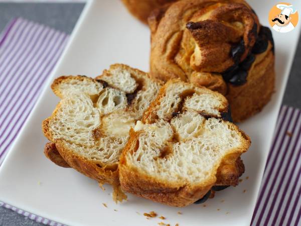 Cruffin, kruvasan ve muffin kombinasyonu, muhallebi ve çikolata ile - fotoğraf 8