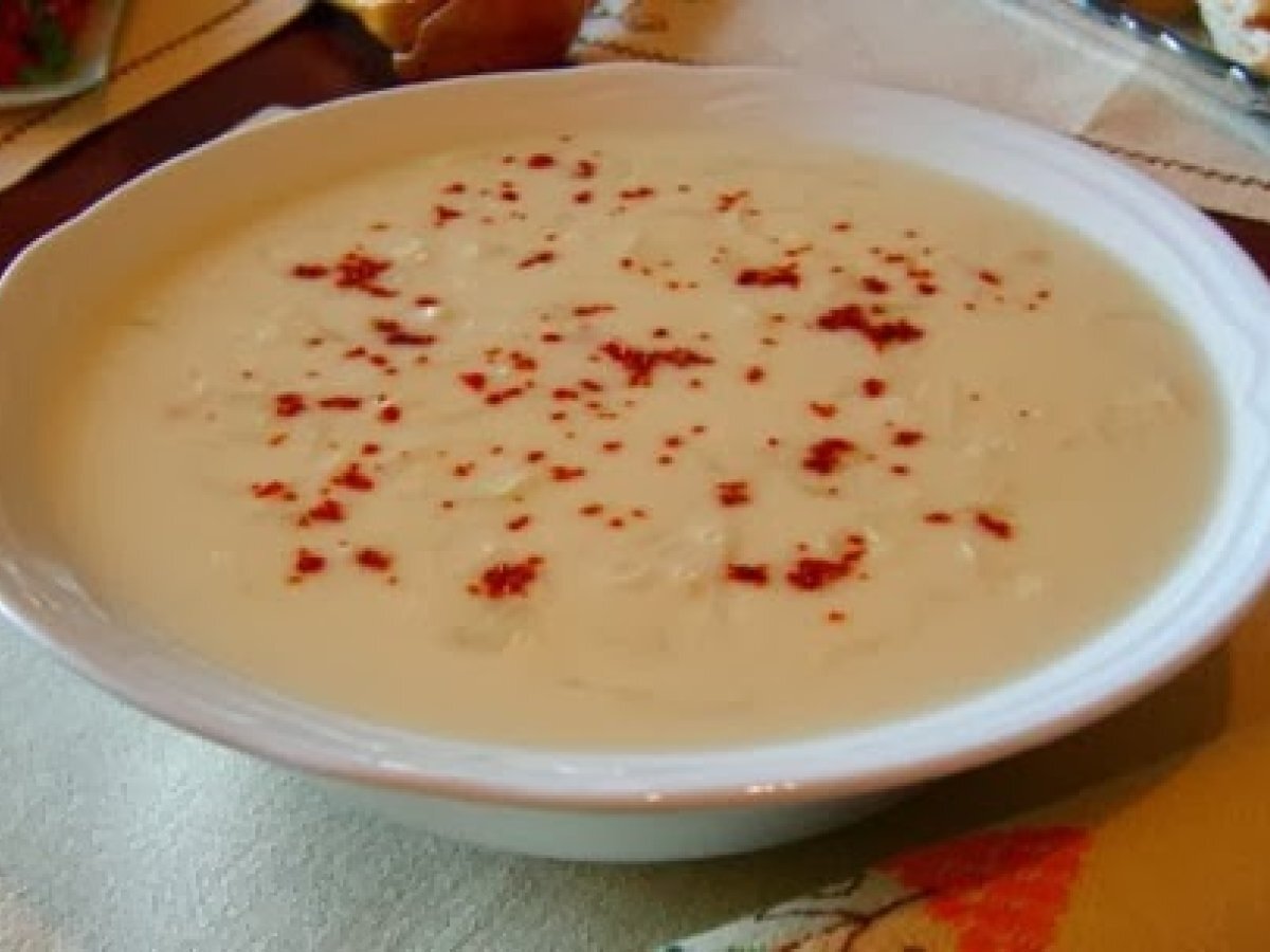 Domatesli soğan çorbası