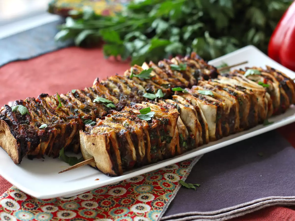 Ekmekli lavaş kebabı, meşhur kolay fırında pişmiş kebaplar! - fotoğraf 3
