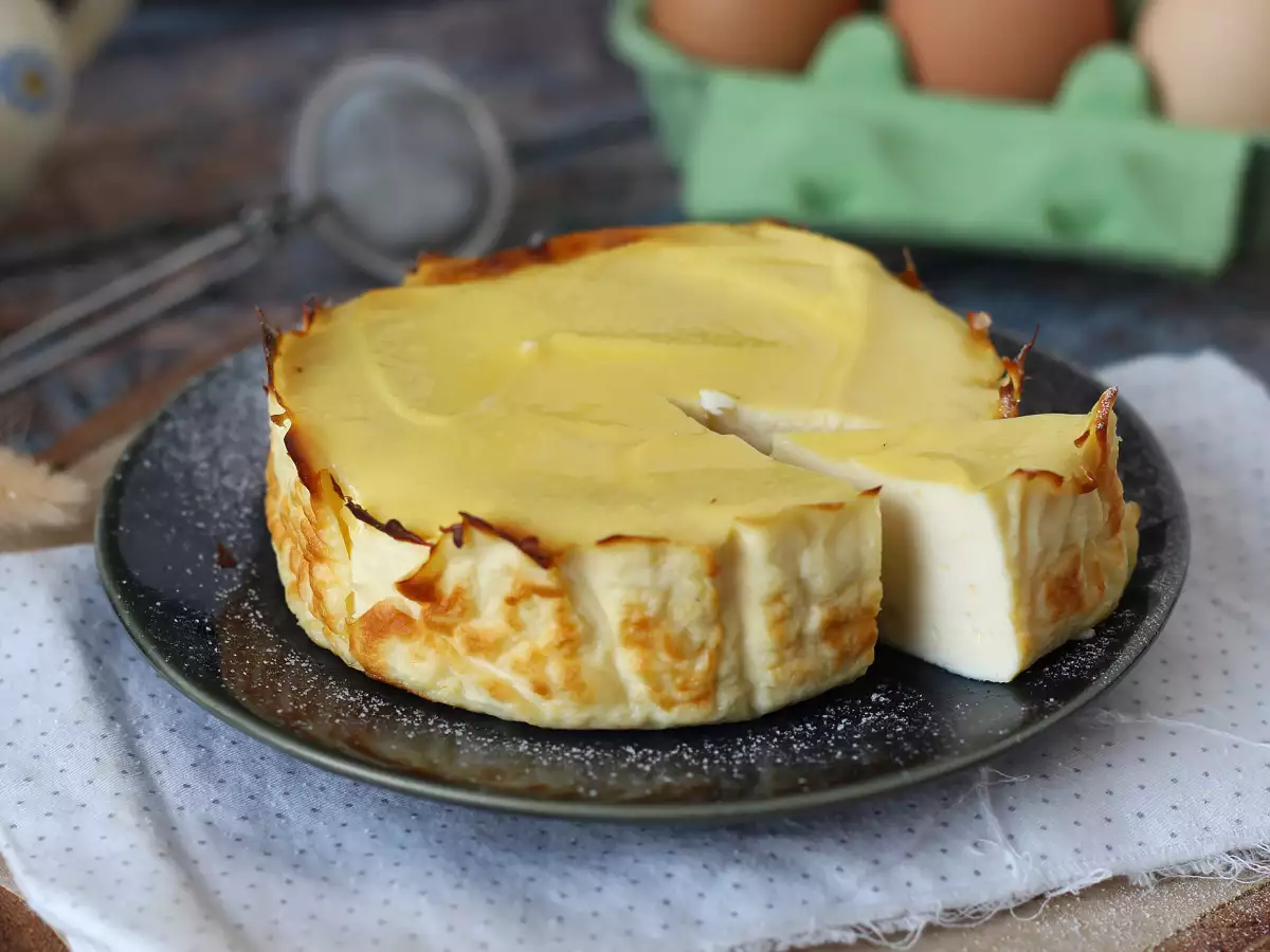Ekonomik ve sadece 4 malzemeli yumuşacık ricotta keki