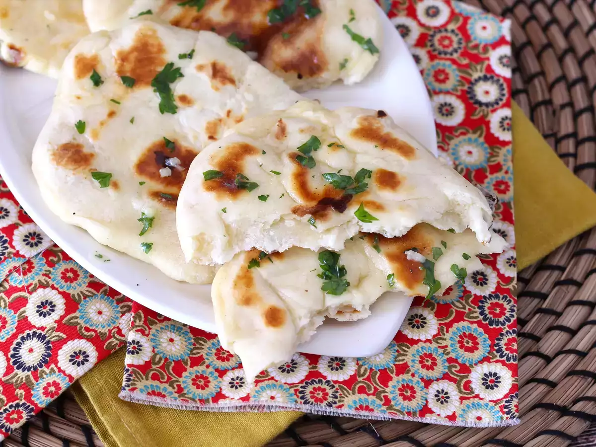 Ekspres peynirli naan