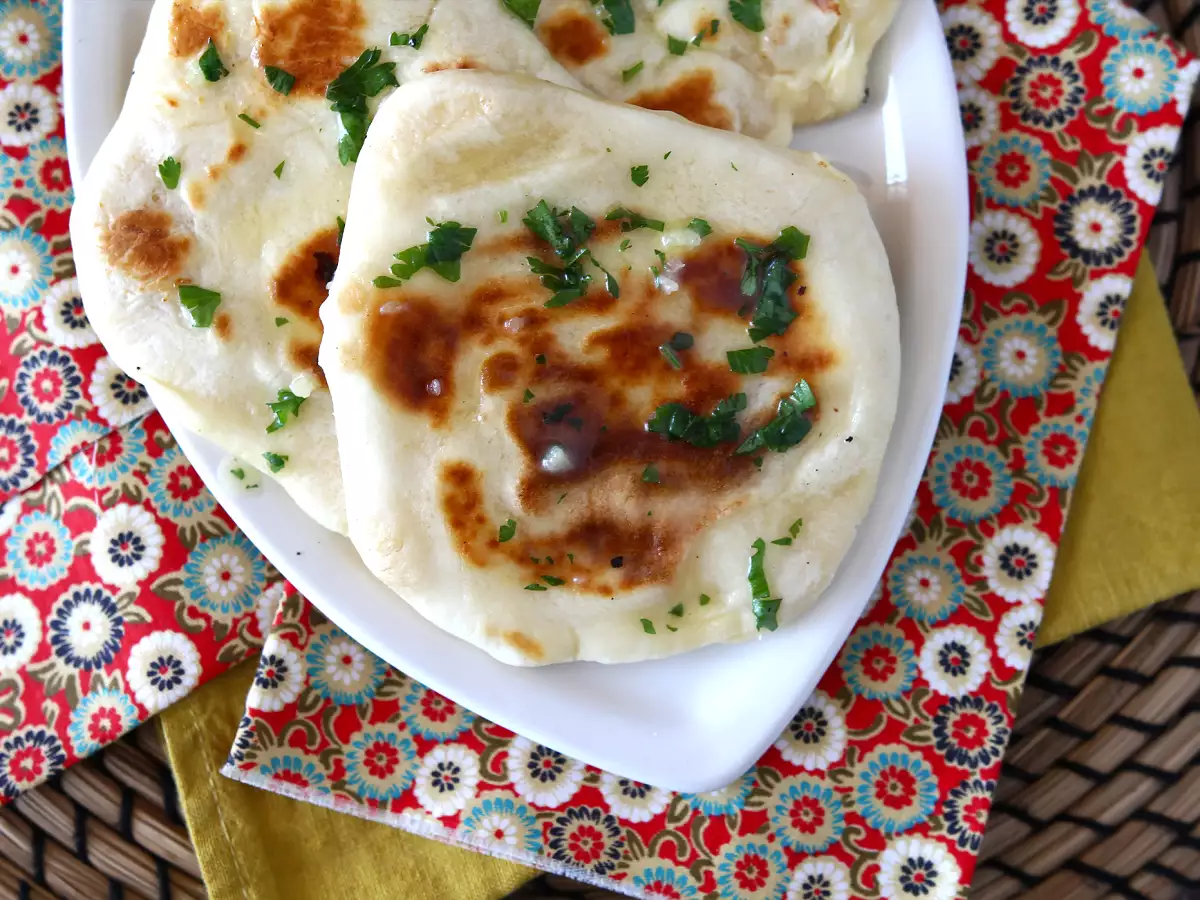 Ekspres peynirli naan ekmeği - fotoğraf 3
