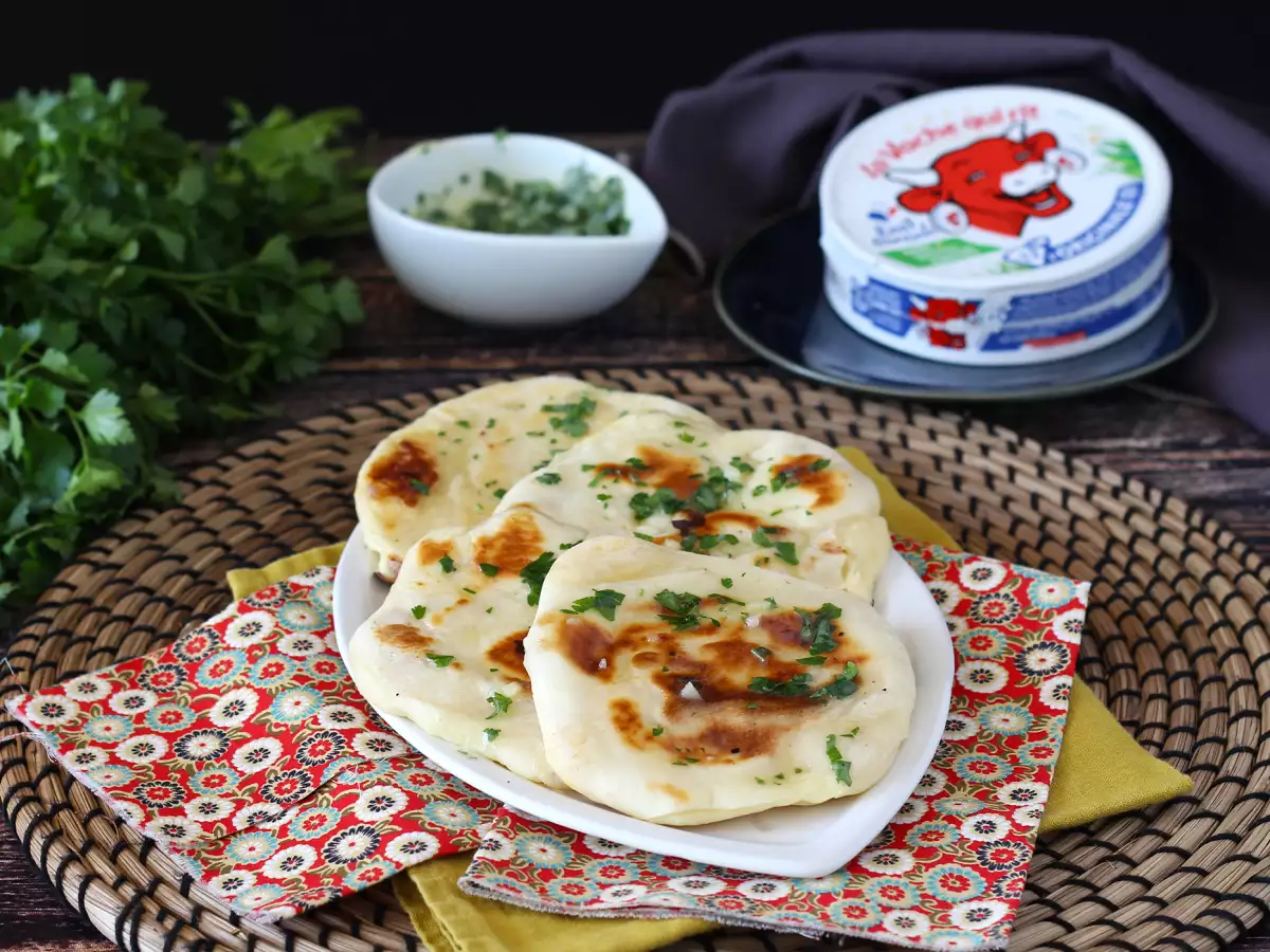 Ekspres peynirli naan ekmeği - fotoğraf 6