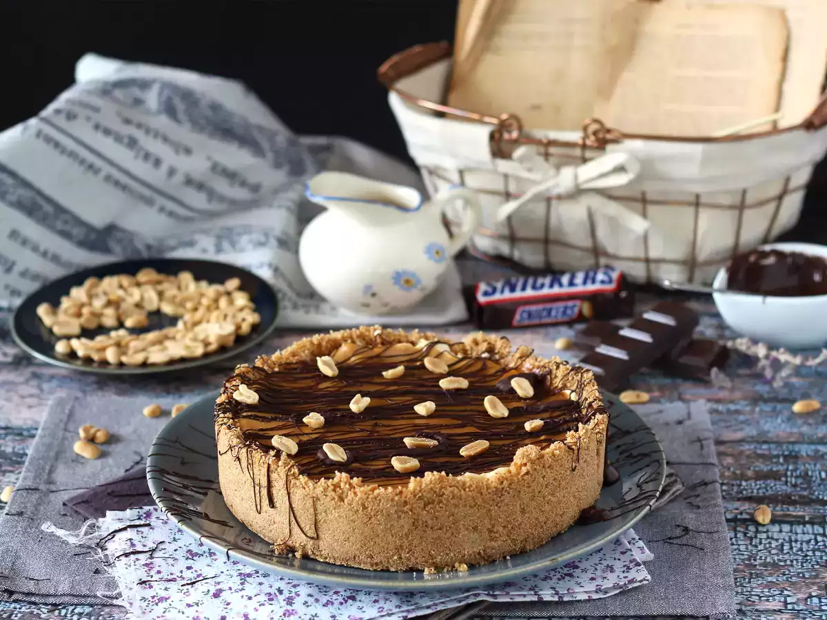 Ekstra gurme Snickers tarzı cheesecake