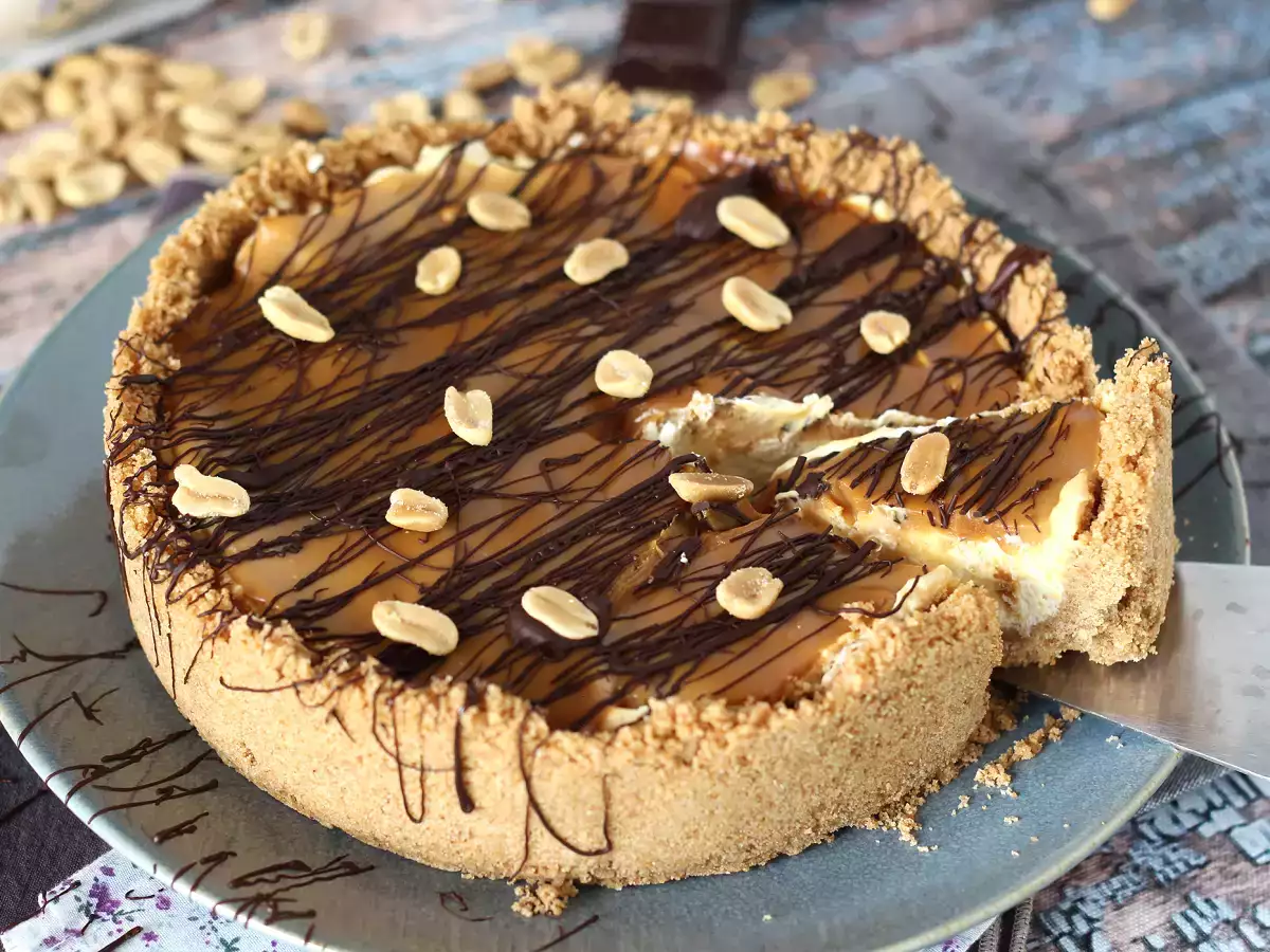 Ekstra gurme Snickers tarzı cheesecake - fotoğraf 3