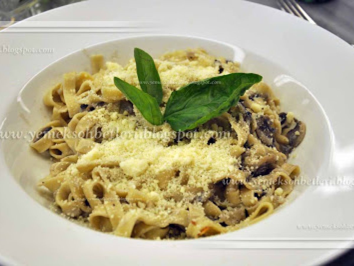 El Yapımı Fettuccine (Kremalı Yaban Mantar Sos ile)
