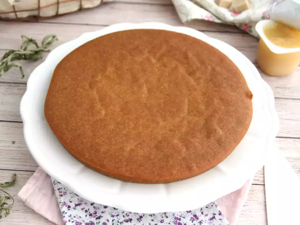 Elma püreli soya yoğurtlu kek (vegan ve glütensiz)