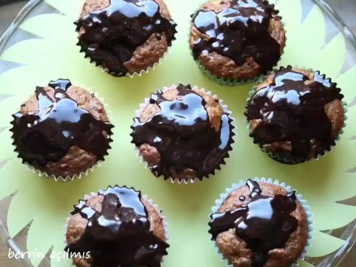 Elmalı muffin.....