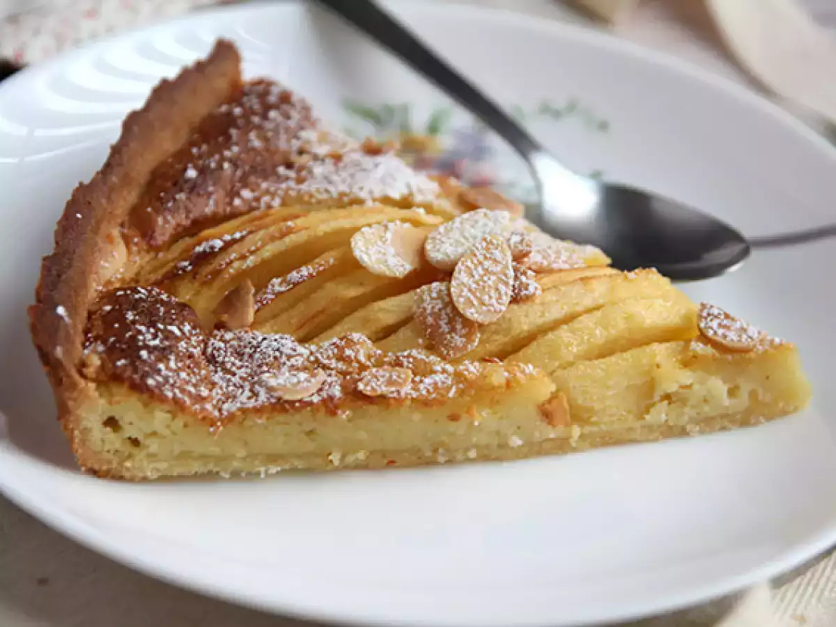 Elmalı ve bademli kek (Tarte normande) - fotoğraf 5