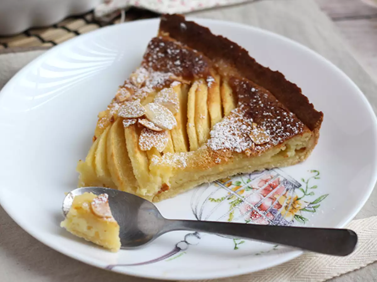 Elmalı ve Bademli Tart (Tarte Normande) - fotoğraf 7