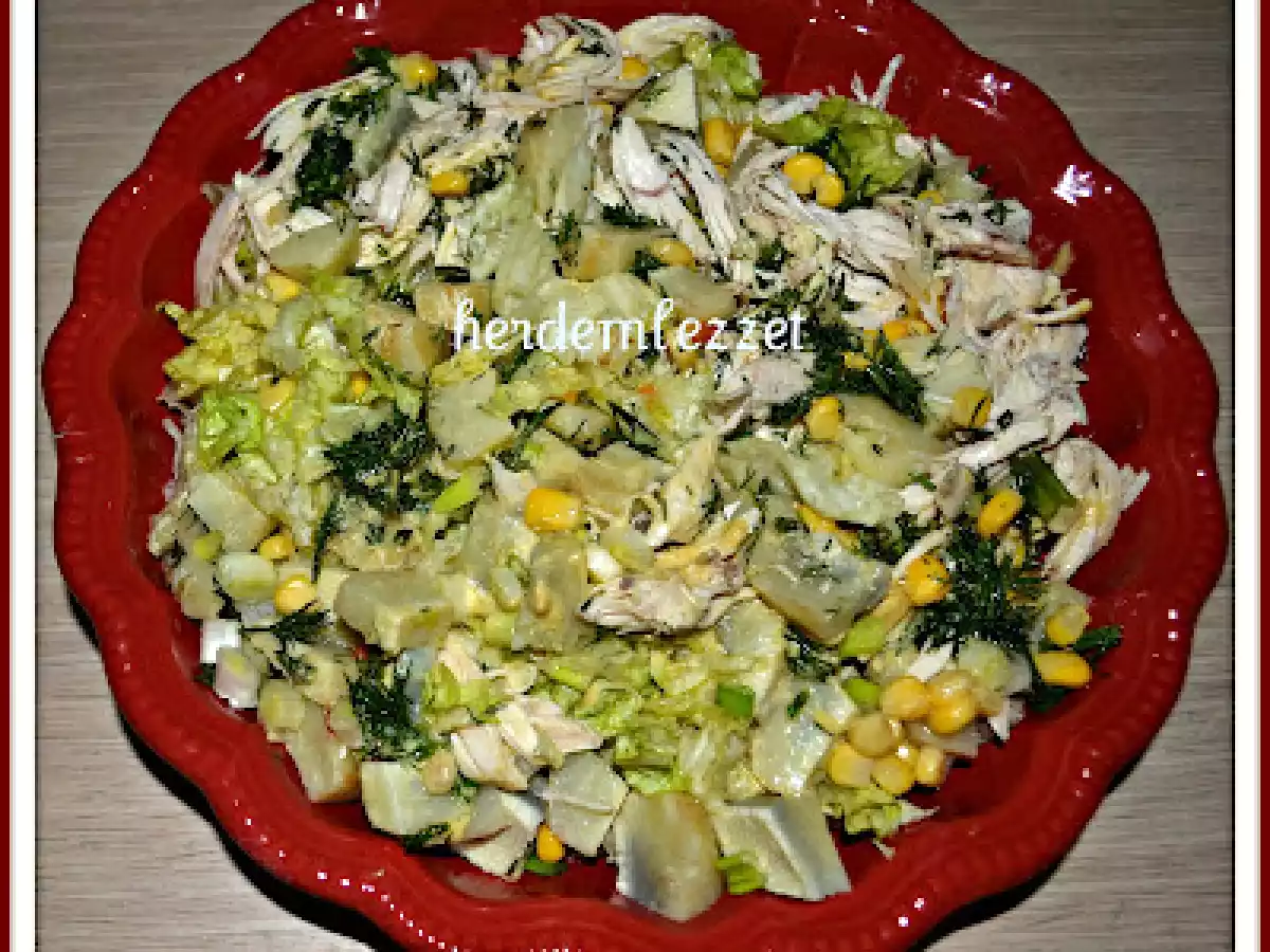 ENGİNARLI TAVUKLU YEŞİL SALATA