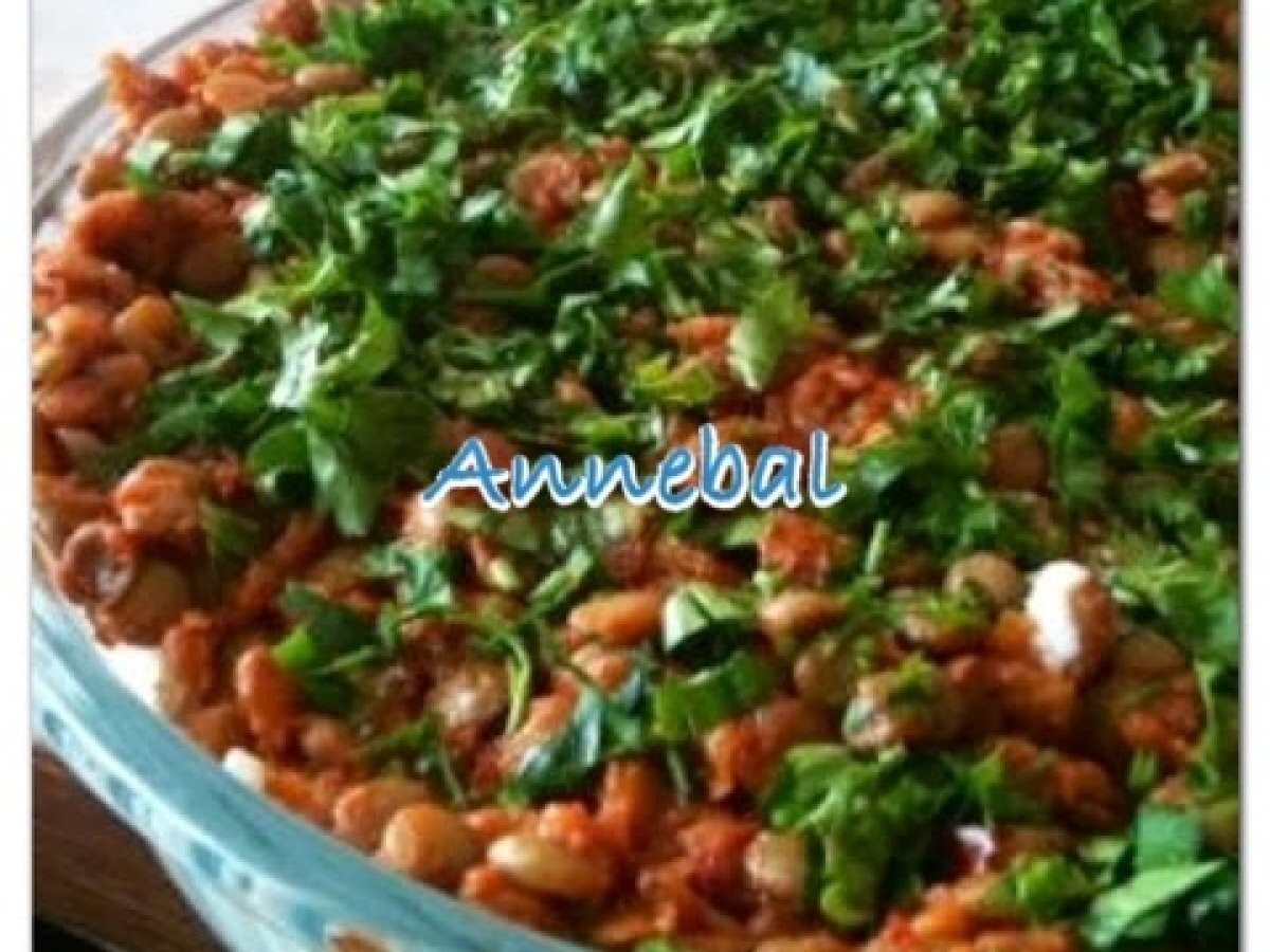 Erişteli yeşil mercimek salatası