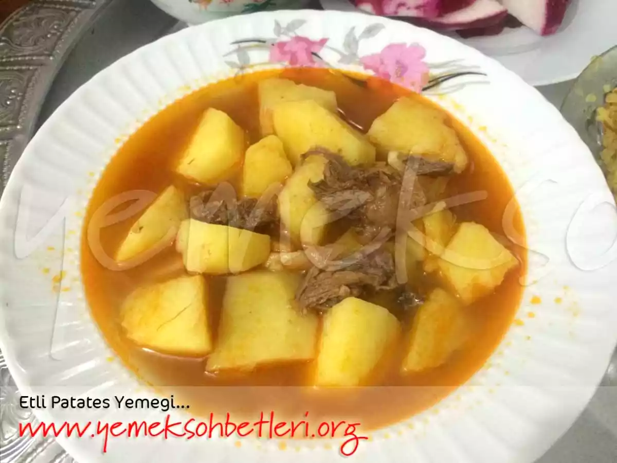 Etli Patates Yemeği
