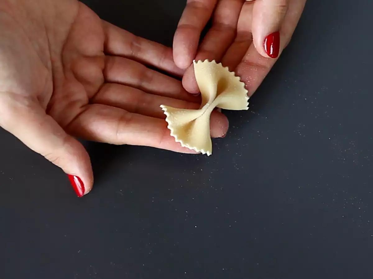 Ev Yapımı Farfalle (Kelebek Makarna) - fotoğraf 2
