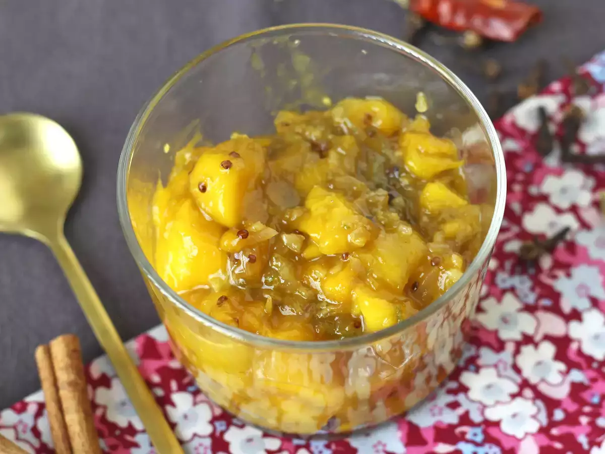 Ev yapımı mango turşusu: her şeyin yanında giden tatlı ve ekşi Hint çeşnisi - fotoğraf 3
