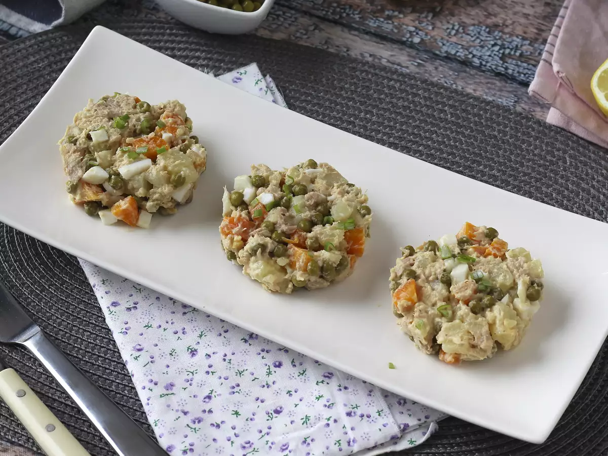 Ev yapımı mayonezli Rus salatası - fotoğraf 3