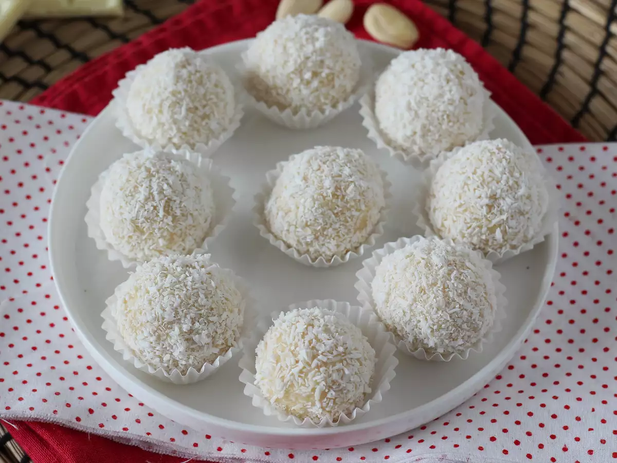 Ev Yapımı Raffaello Çikolatası - fotoğraf 2