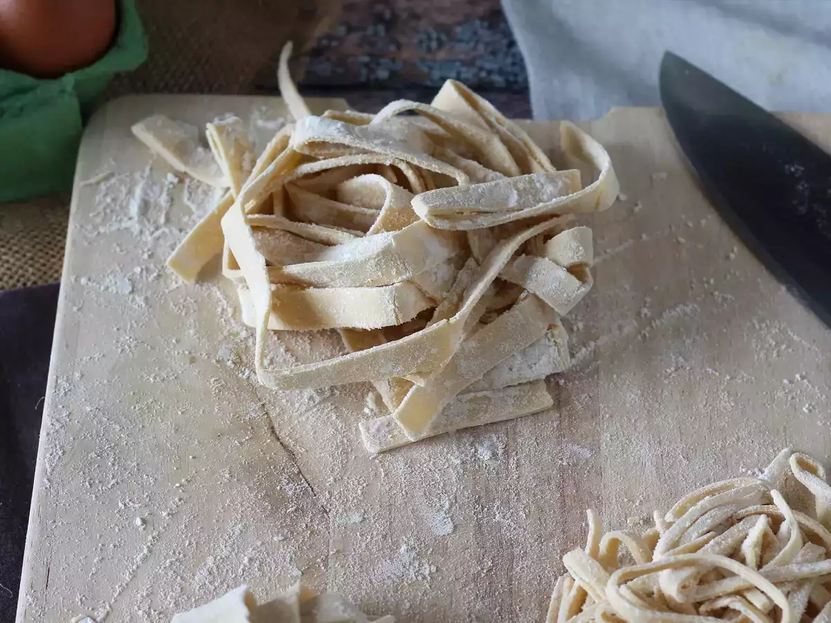Ev yapımı tagliatelle, adım adım açıklanan prosedür - fotoğraf 5