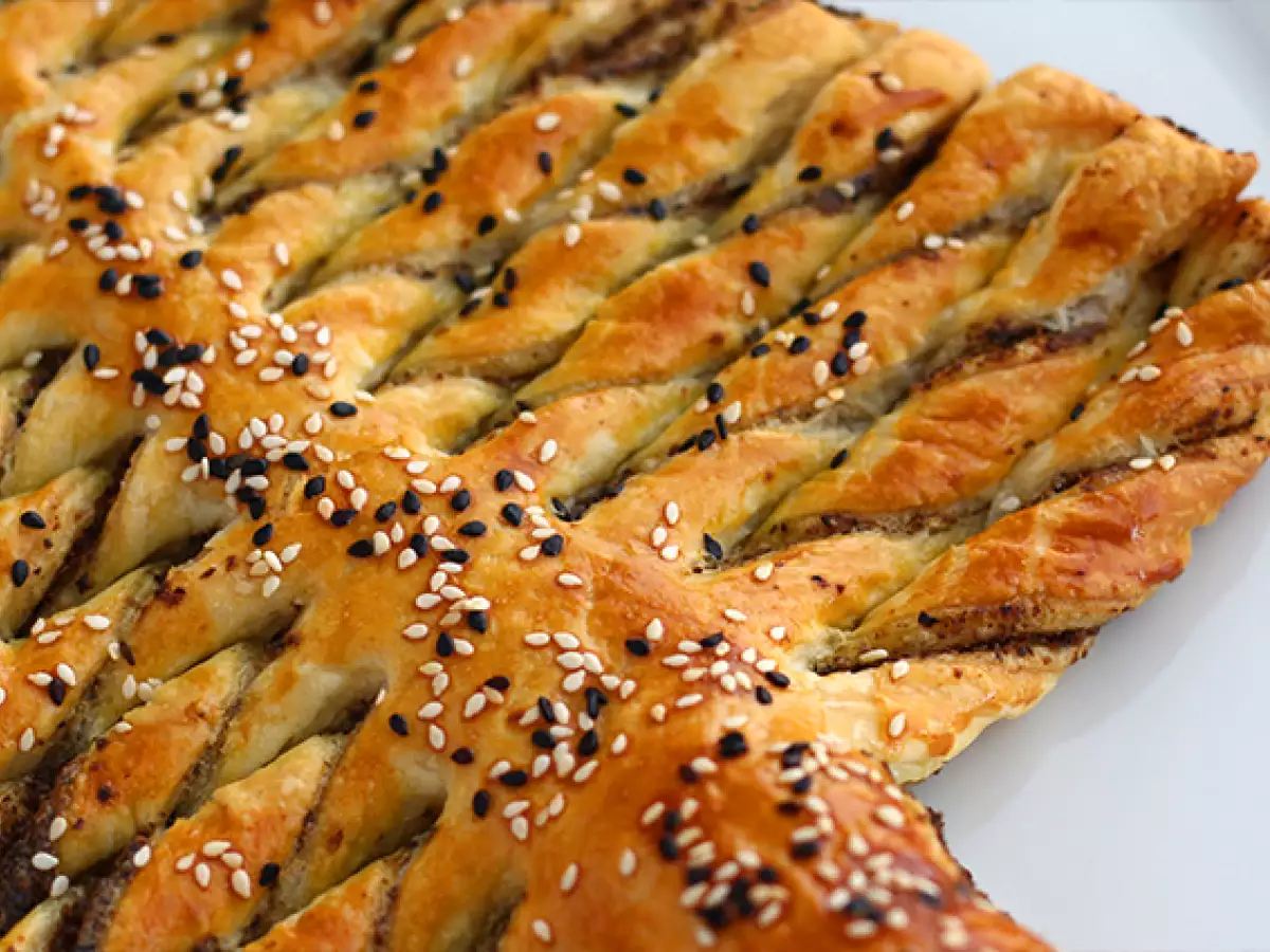 Ev Yapımı Tapenade'li Milföy Noel Ağacı - fotoğraf 4
