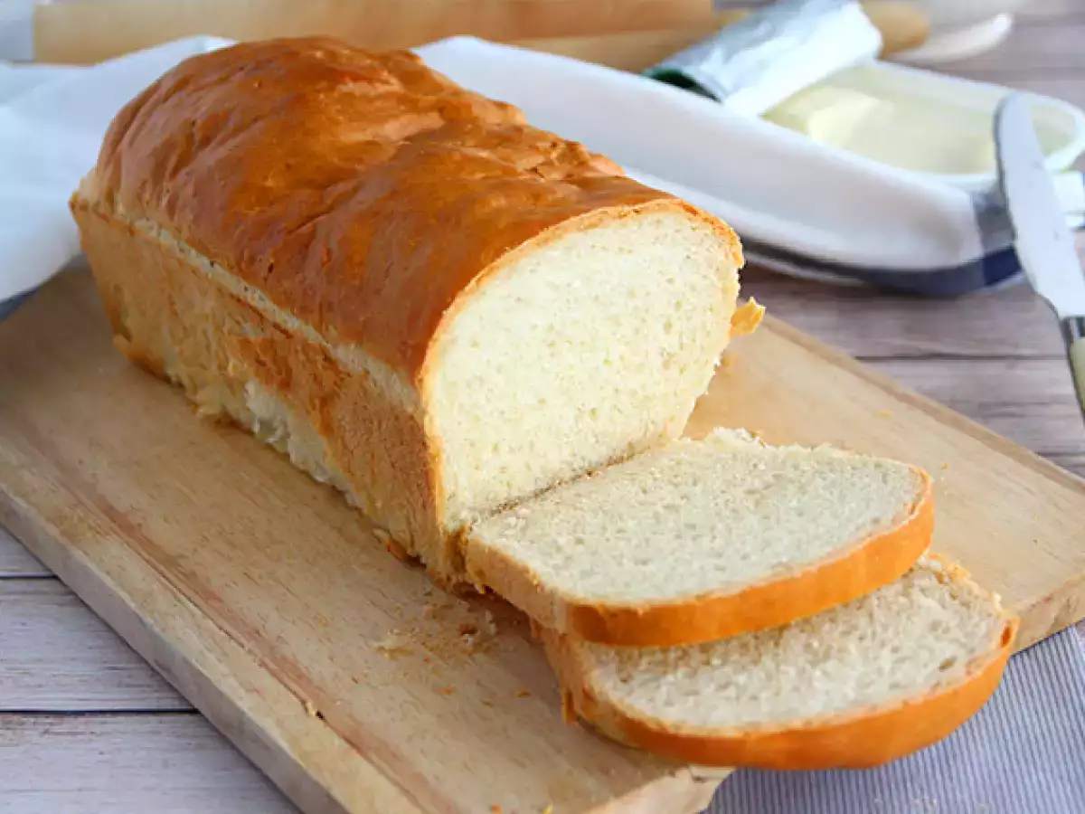Ev Yapımı Tost Ekmeği