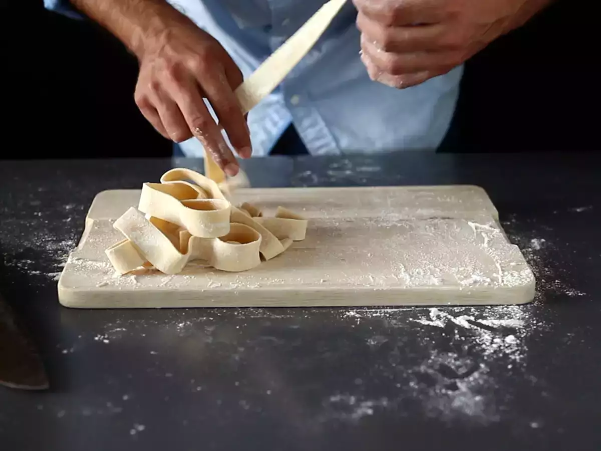 Ev Yapımı Yumurtalı Pappardelle: Adım Adım Tarif - fotoğraf 2