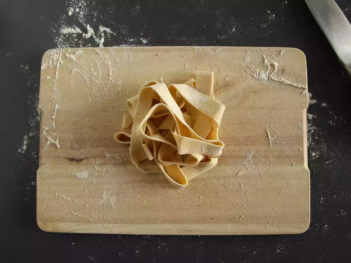Ev Yapımı Yumurtalı Pappardelle: Adım Adım Tarif - fotoğraf 4