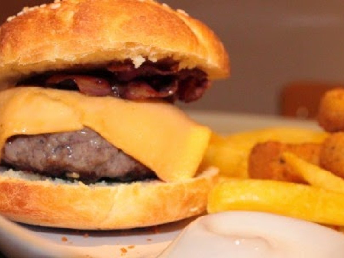 Evde hamburger köftesi nasıl yapılır