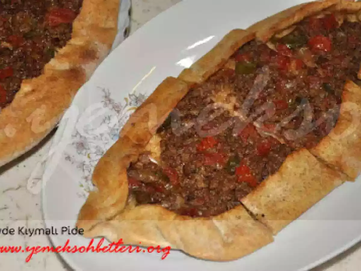 Evde Kıymalı Pide...