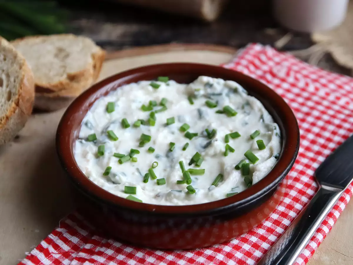 Faux-mage frais sarımsak ve otlar (vegan soya bazlı peynir!) - fotoğraf 2