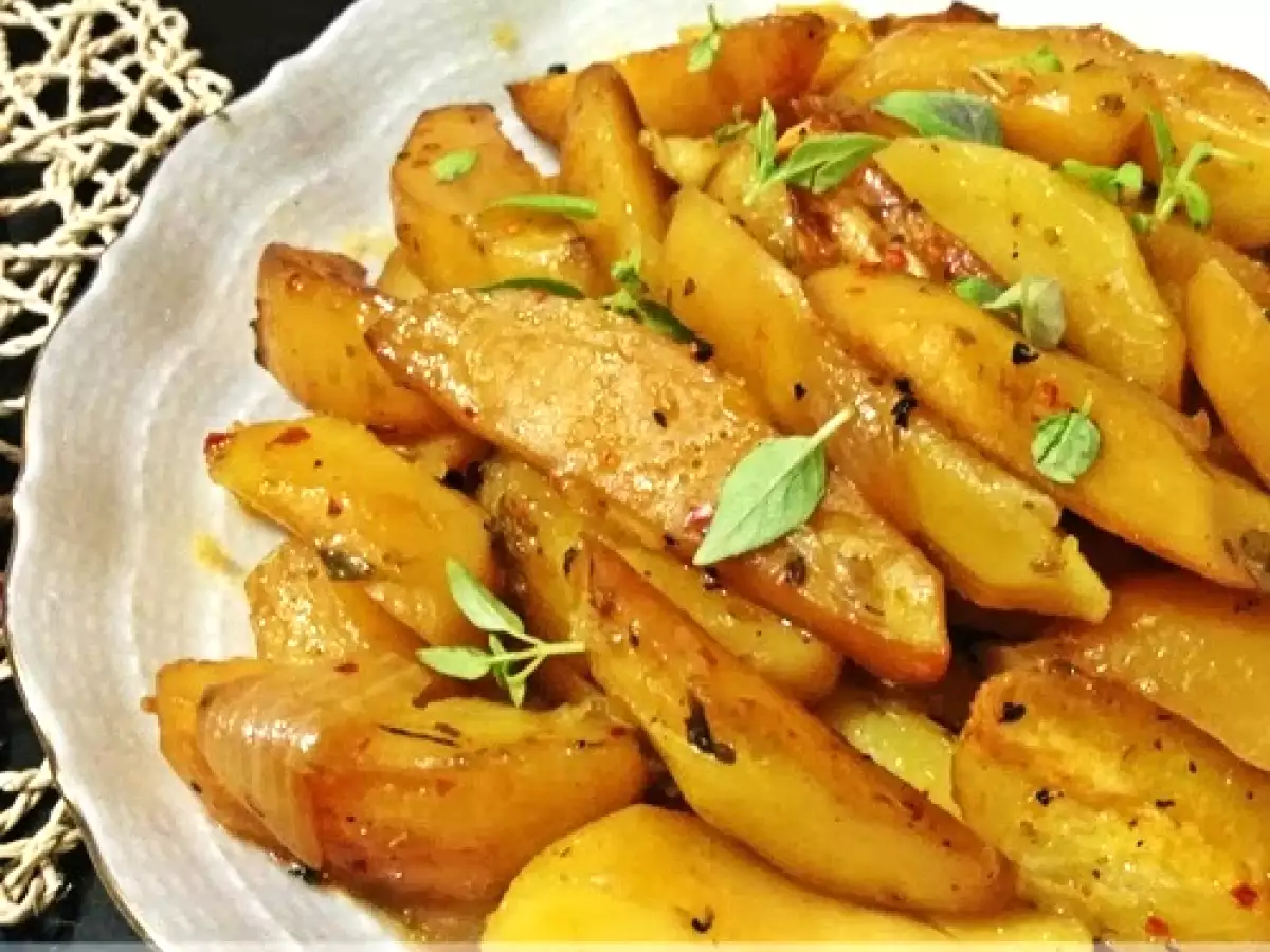 FIRIN POŞETİNDE SOYA SOSLU, FESLEĞENLİ PATATES