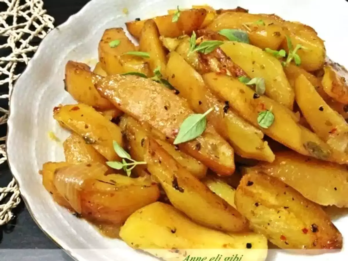 FIRIN POŞETİNDE SOYA SOSLU, FESLEĞENLİ PATATES - fotoğraf 2