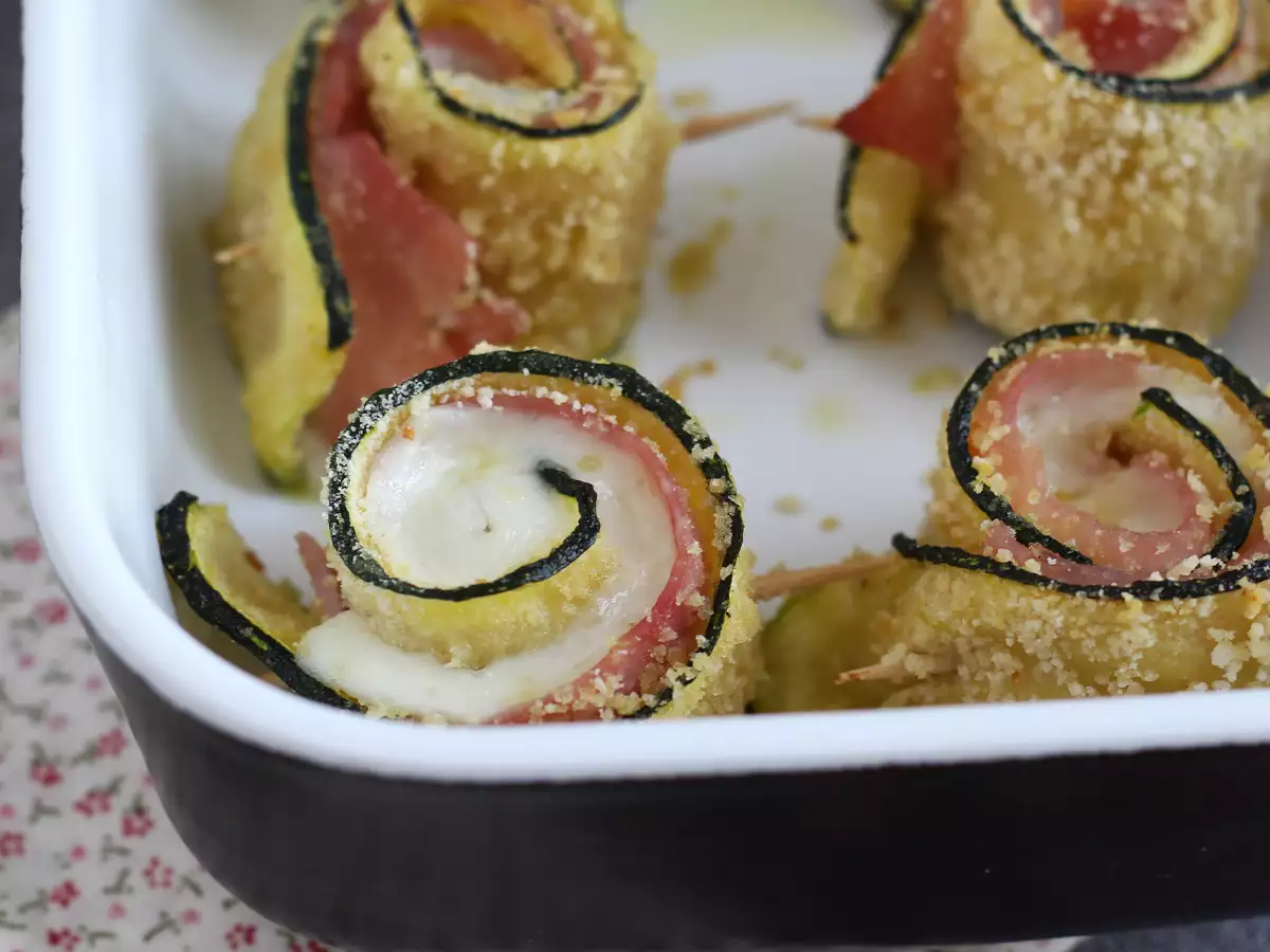 Fırında Jambonlu ve Scamorza Peynirli Kabak Ruloları - fotoğraf 2