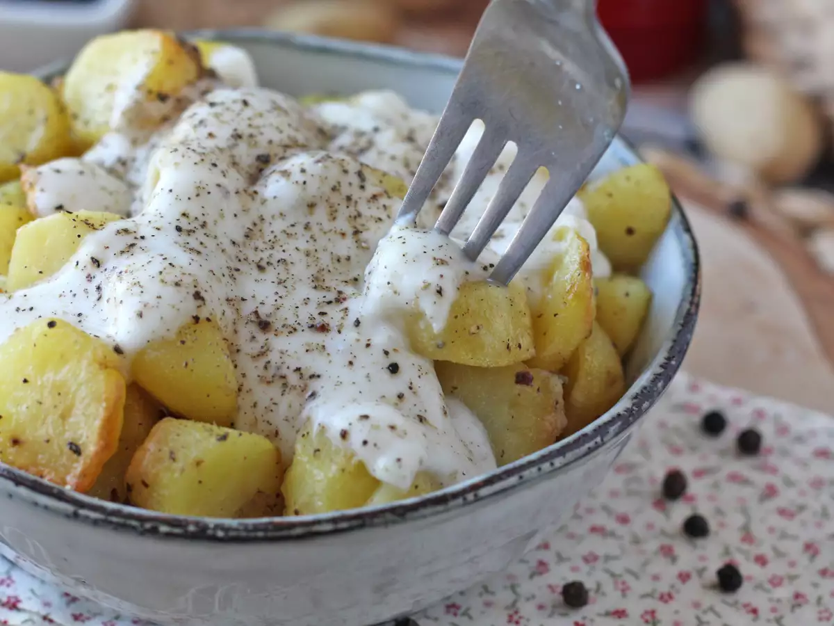 Fırında Kremalı Cacio e Pepe Patates: Herkesi Kendine Hayran Bırakan Kolay Garnitür!