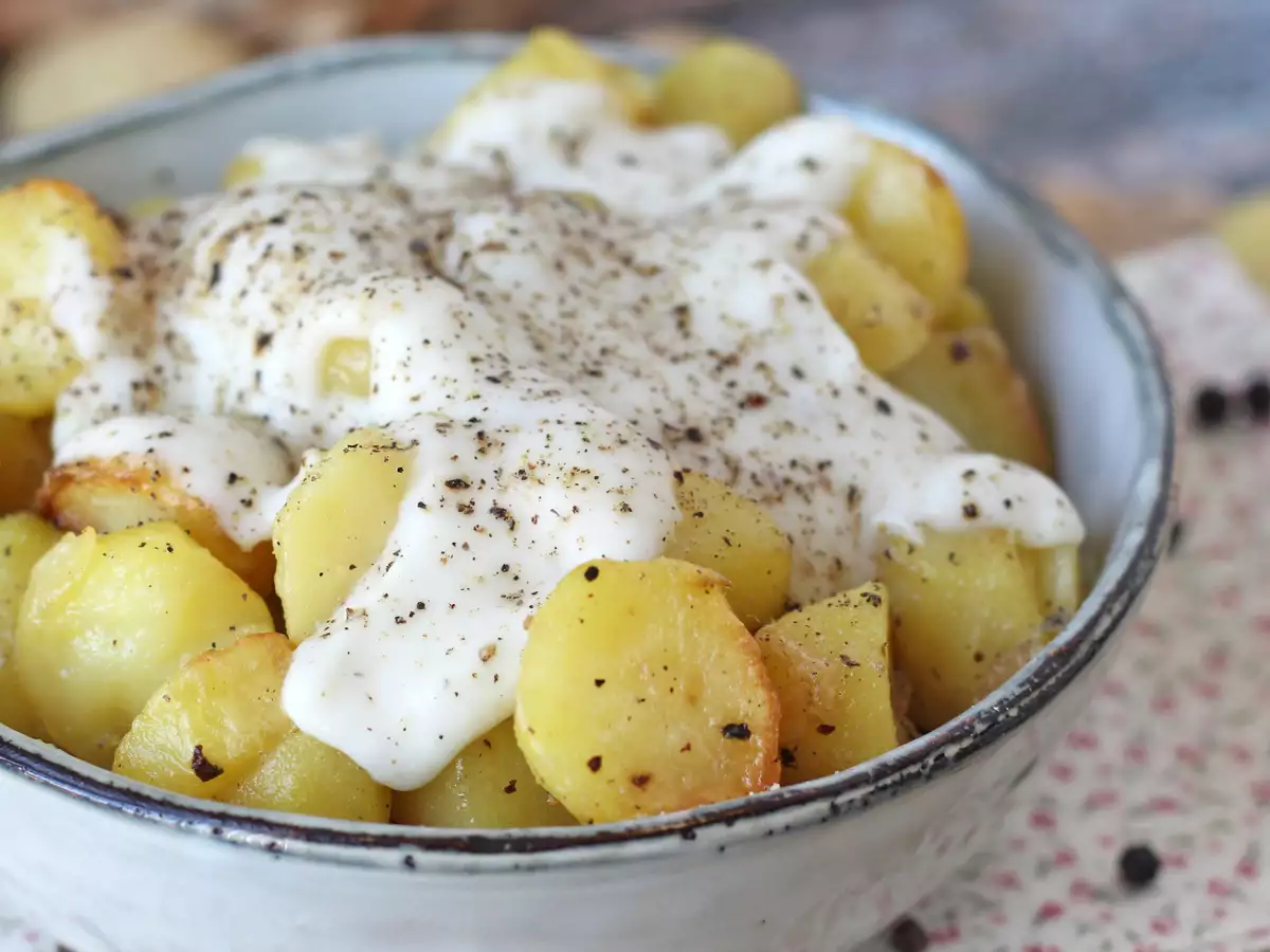 Fırında Kremalı Cacio e Pepe Patates: Herkesi Kendine Hayran Bırakan Kolay Garnitür! - fotoğraf 3
