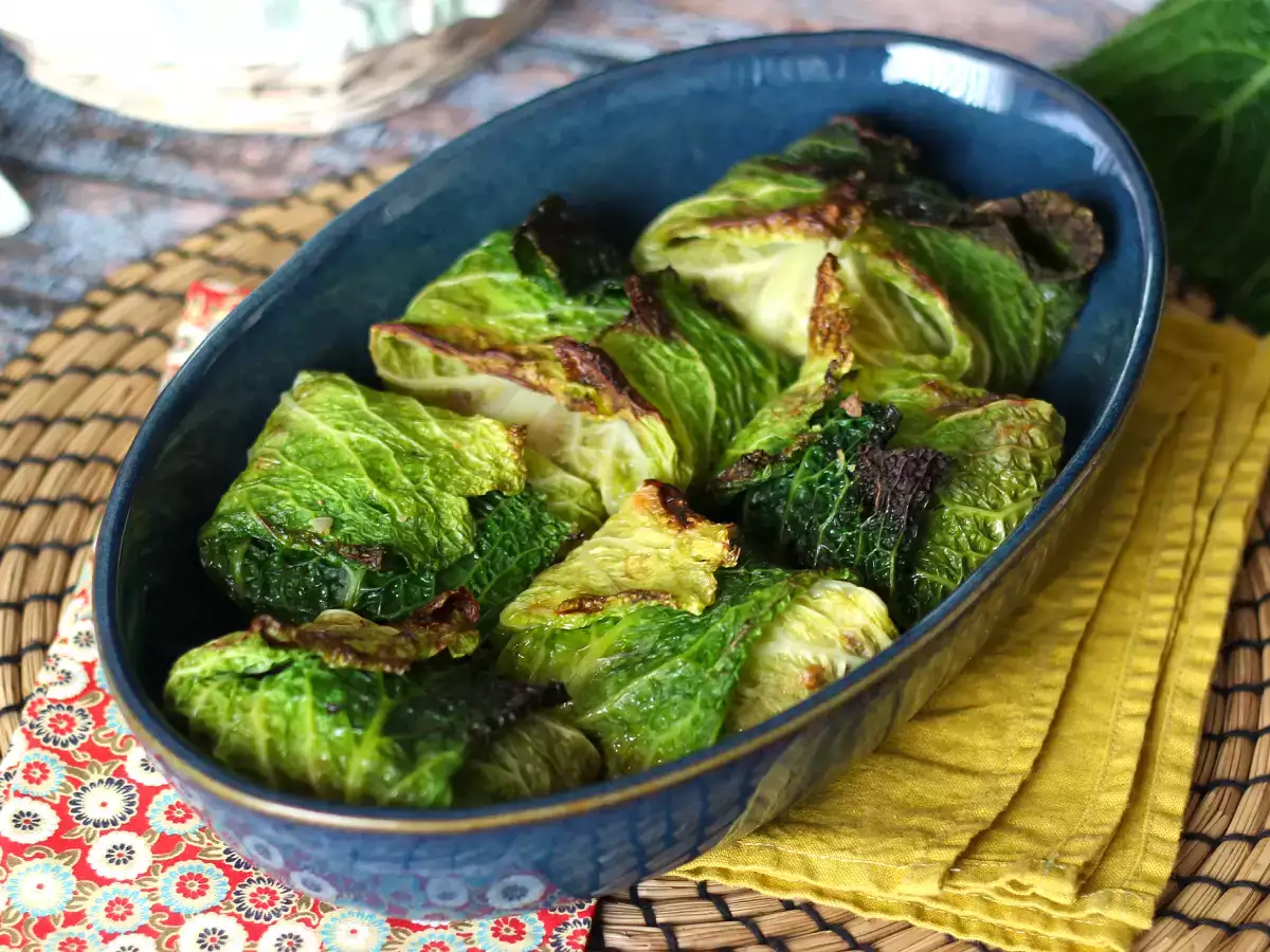 Fırında lahana dolması (Bu sebzeyi herkese sevdirmek için!)