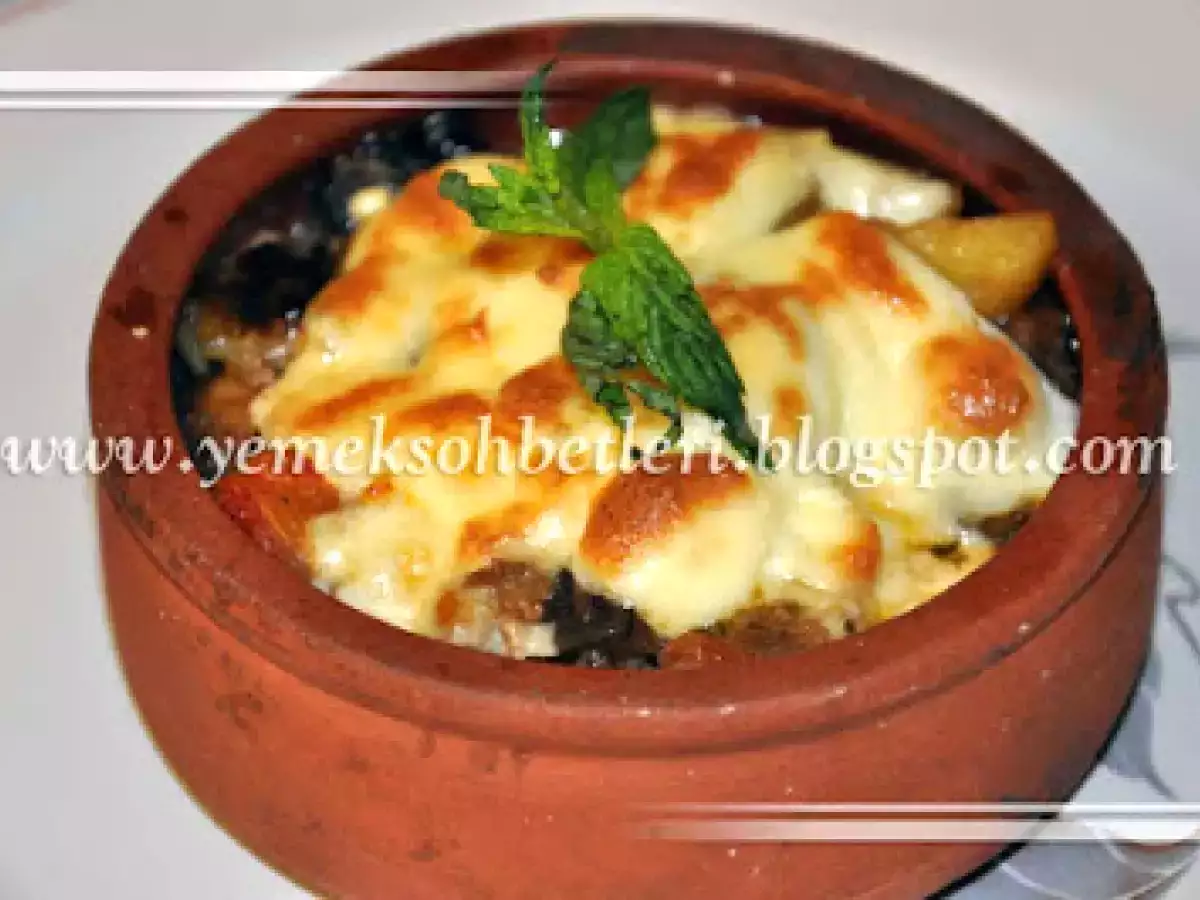 Fırında Mantarlı Sebzeli Et Yemeği...