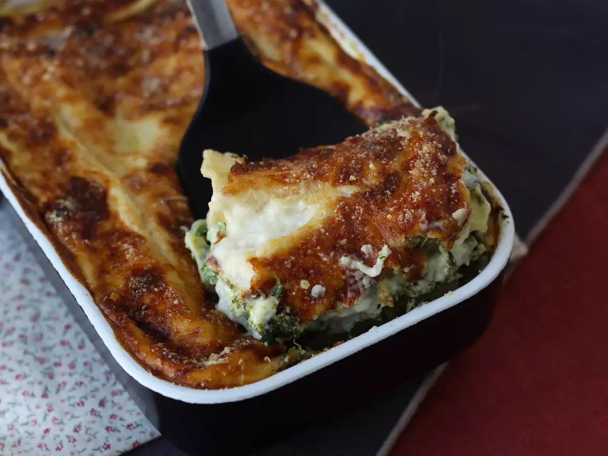 Fırında Yumuşacık Ricottalı ve Ispanaklı Lazanya - fotoğraf 3